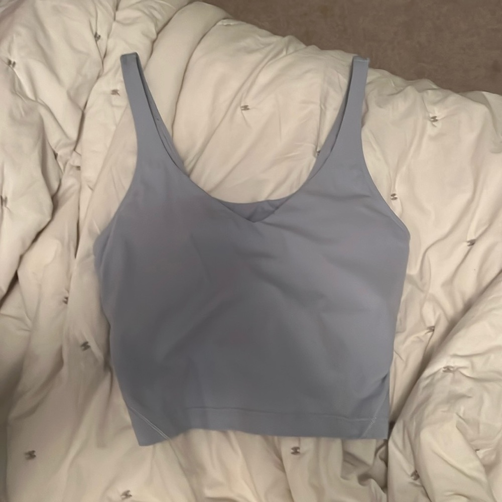 SIZE 6 LIGHT BLUE LULU ALIGN TANK